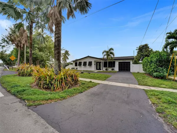 Plantation, FL 33317,5680 SW 16th St