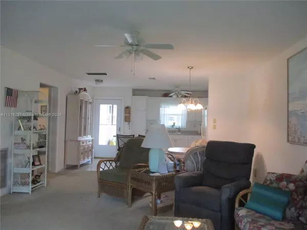 Stuart, FL 34997,6531 SE Federal Hwy #R109