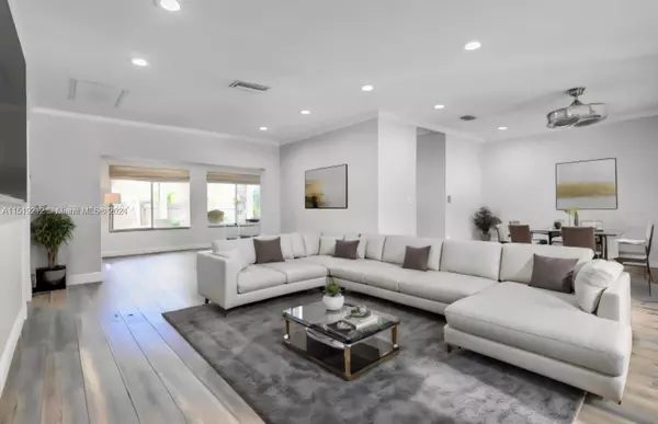 Hollywood, FL 33019,1238 Arthur St