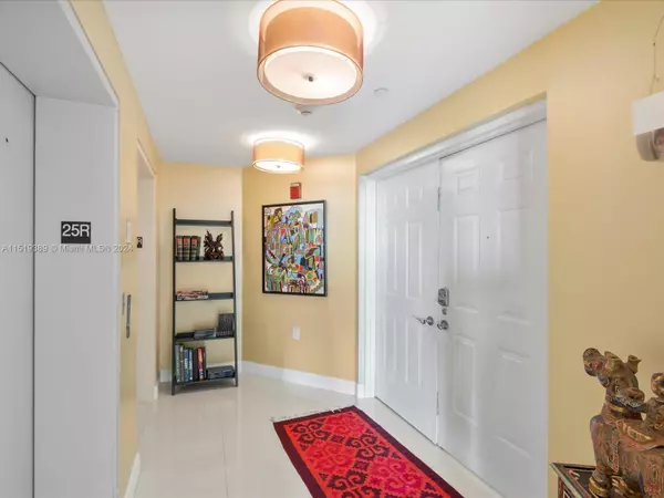 Aventura, FL 33180,3330 NE 190th St #2515