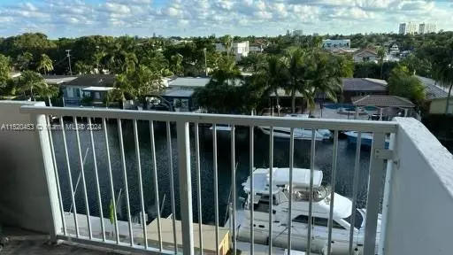2020 NE 135th St #804, North Miami, FL 33181