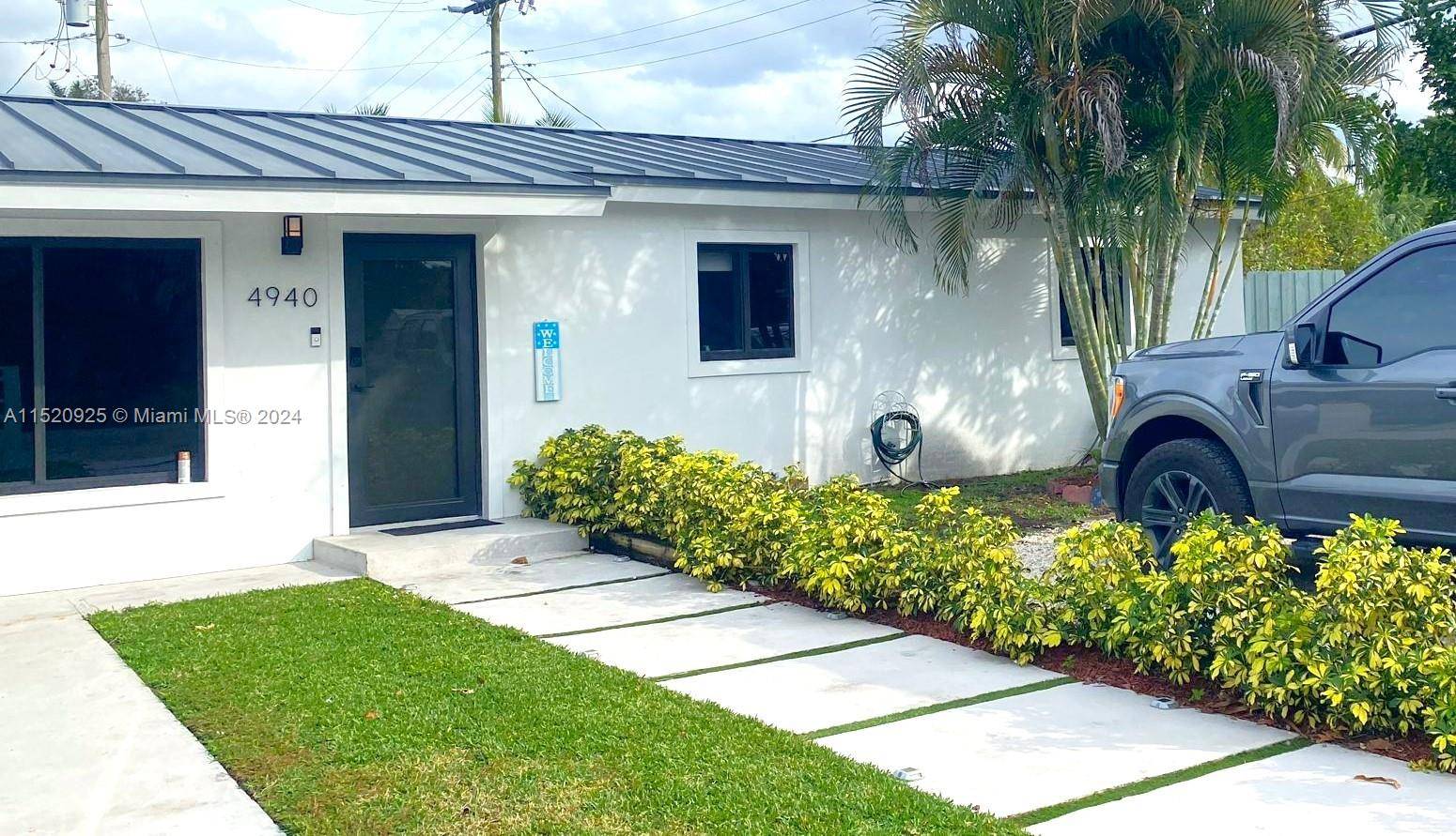 4940 SW 44th Ave, Dania Beach, FL 33314
