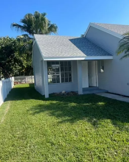 Homestead, FL 33035,1443 Loon Ct