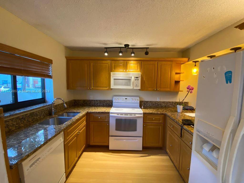 Deerfield Beach, FL 33442,1005 Congressional Way