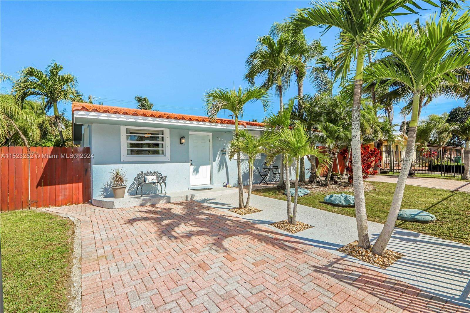 12071 SW 178th Ter, Miami, FL 33177