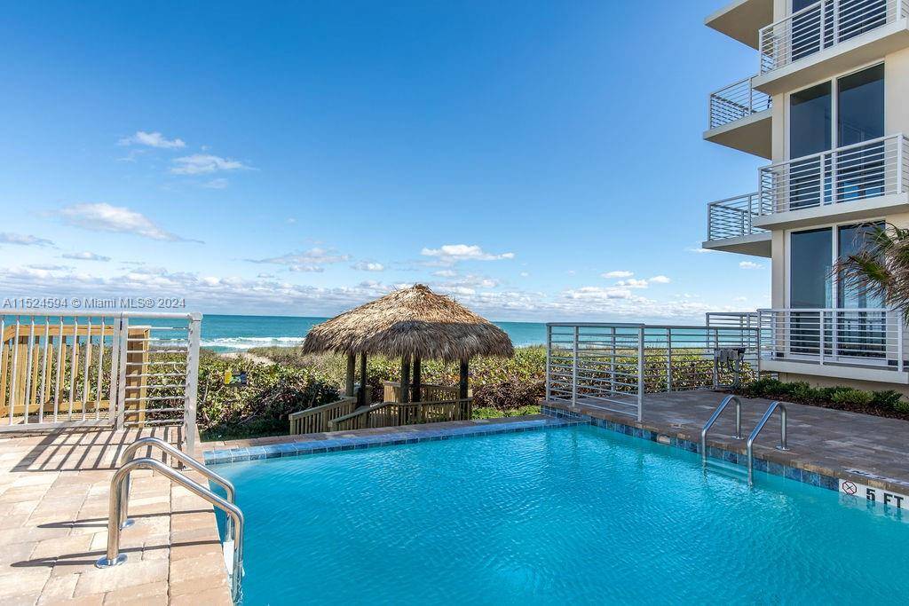 Hutchinson Island, FL 34949,4810 N HIGHWAY A1A #3A