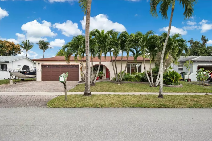 Pembroke Pines, FL 33024