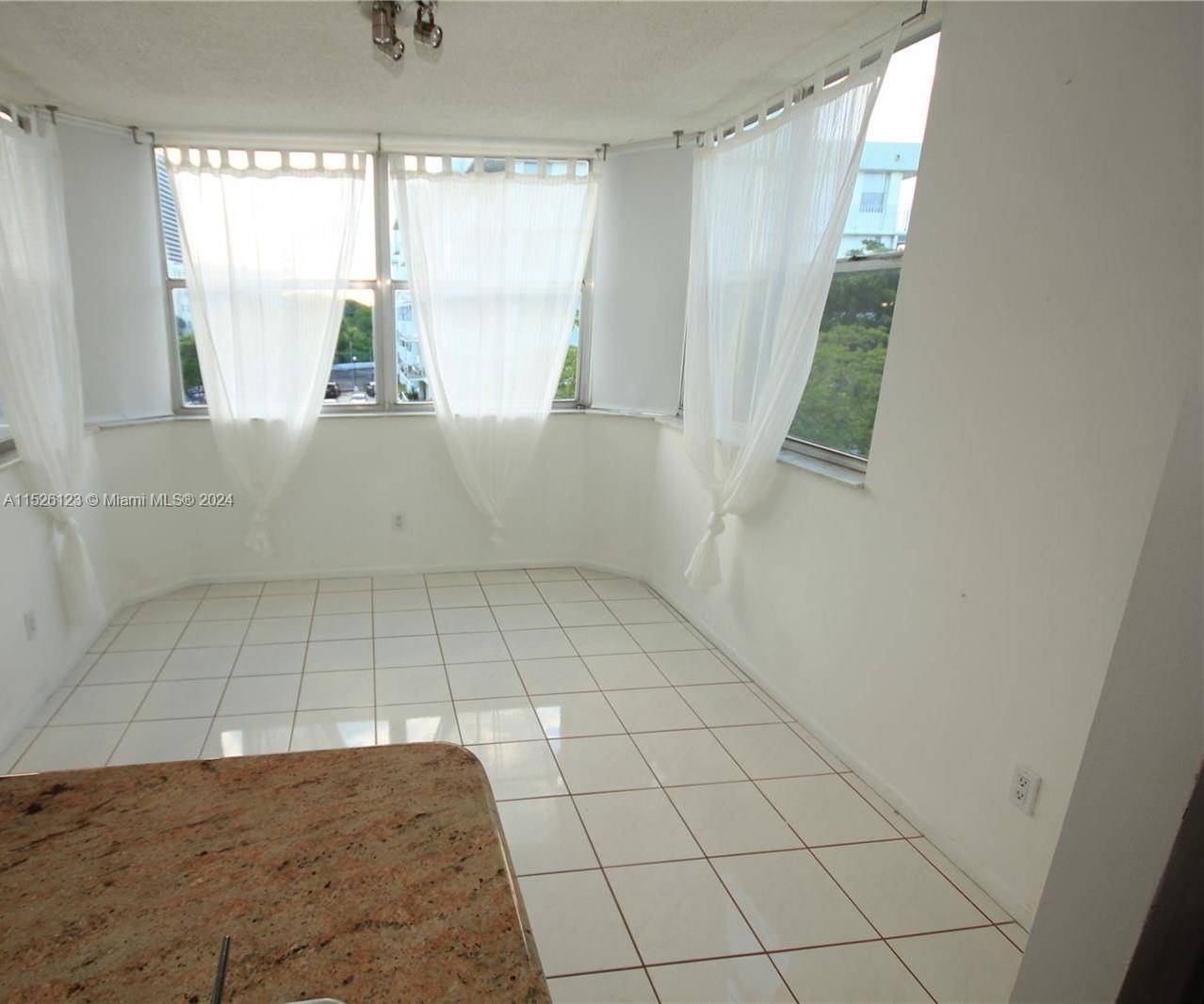 North Miami Beach, FL 33160,16558 NE 26th Ave #4H