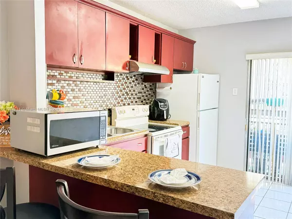 Hialeah, FL 33016,5390 W 21st Ct #212