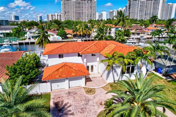 3341 NE 170th St, North Miami Beach, FL 33160