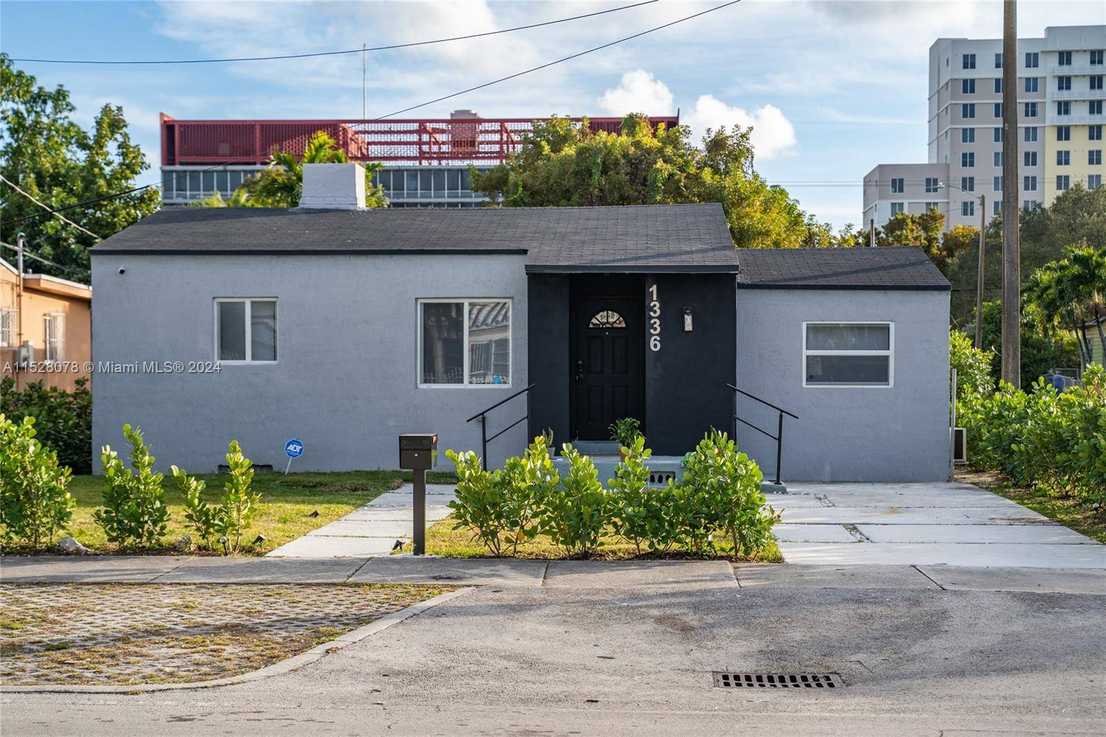 1336 NW 38th St, Miami, FL 33142