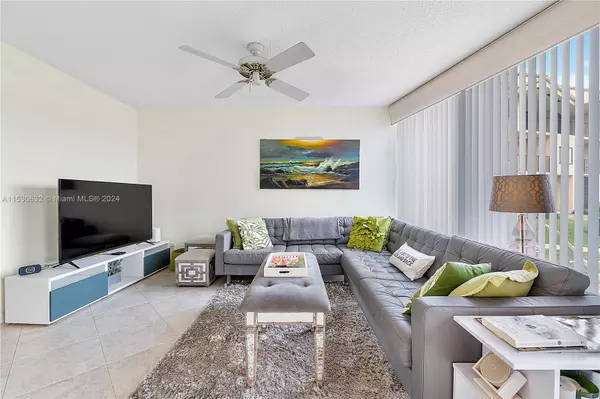 Delray Beach, FL 33483,1111 George Bush Blvd #J