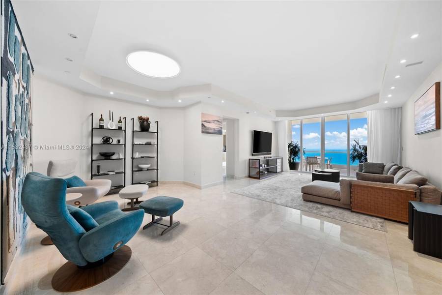 16047 Collins Ave #2202, Sunny Isles Beach, FL 33160