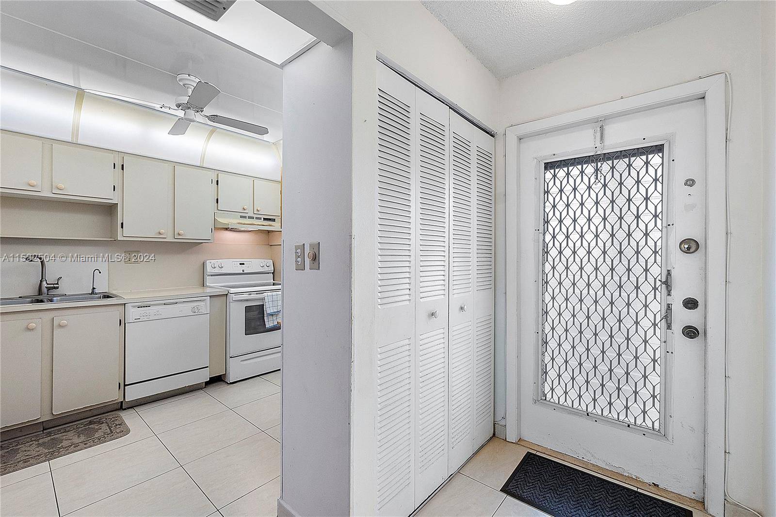 Margate, FL 33063,6870 Royal Palm Blvd #308M