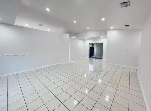 Miami, FL 33196,9548 SW 154th Pl