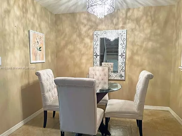 Wilton Manors, FL 33305,505 NE 19 St #505