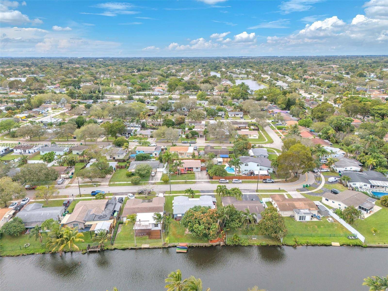 Cooper City, FL 33328,5026 SW 94th Ave