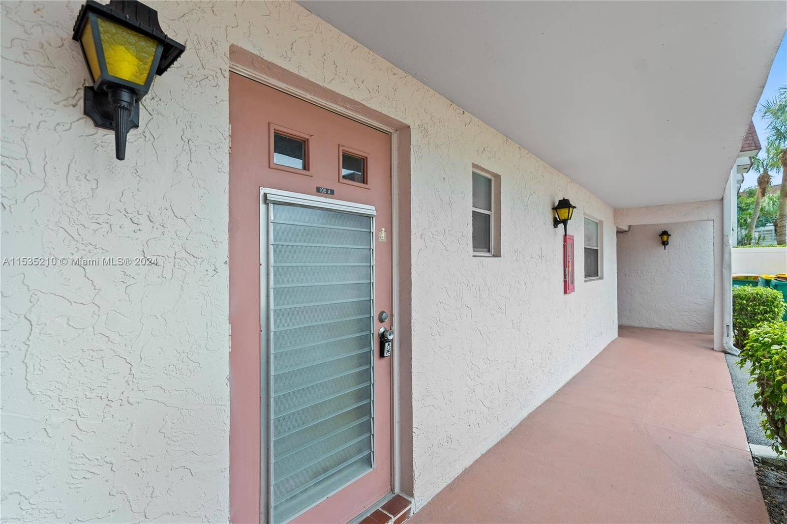 Tamarac, FL 33321,8000 Lagos De Campo Blvd #A-105