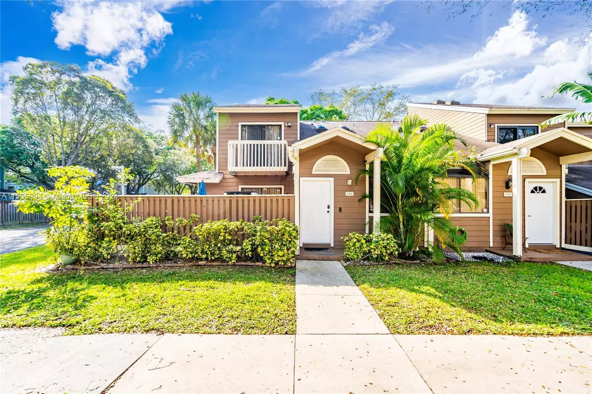 North Lauderdale, FL 33068,7122 Sportsmans Dr