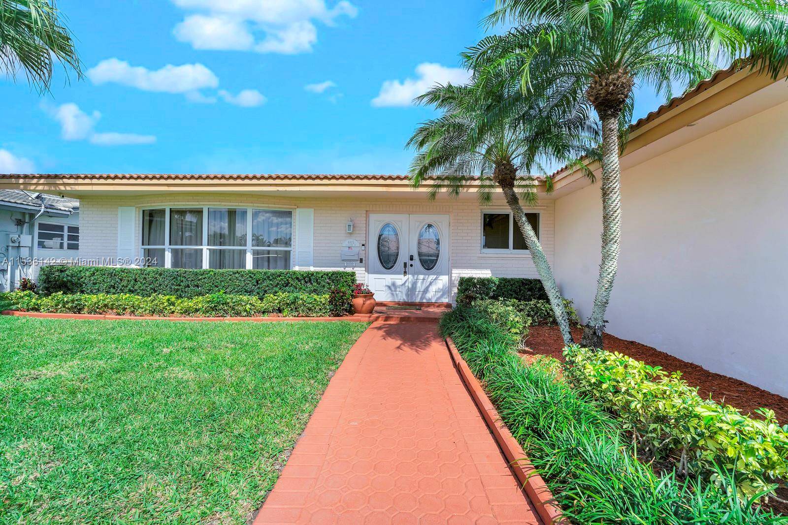 Hollywood, FL 33021,4815 Roosevelt St