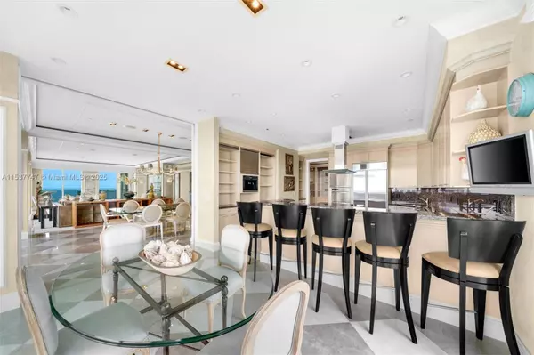 3350 SW 27th Ave #PH2201,  Coconut Grove,  FL 33133
