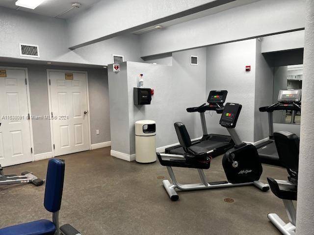 Hallandale Beach, FL 33009,1904 S Ocean Dr #205