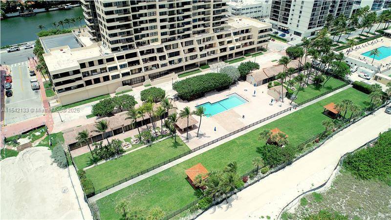 Miami Beach, FL 33140,2555 Collins Ave #506