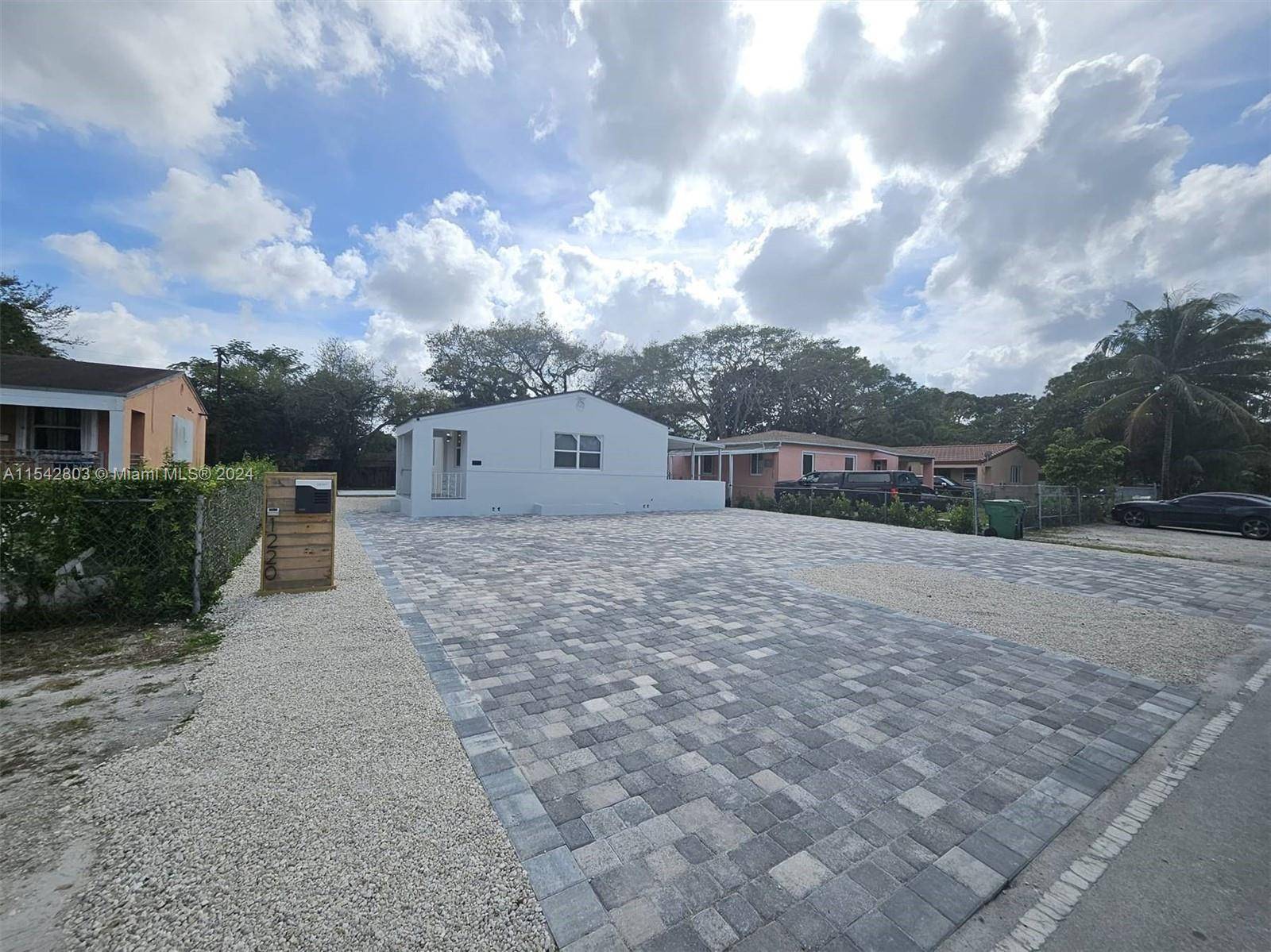 1220 Kasim St, Opa-locka, FL 33054