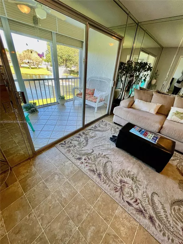 Coconut Creek, FL 33066,2709 Nassau Bnd #G2