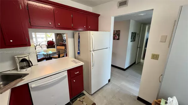 Tamarac, FL 33319,5841 NW 61st Ave #308