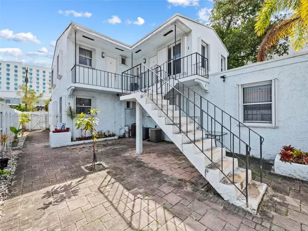 412 SE 22nd St, Fort Lauderdale, FL 33316