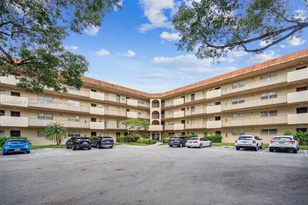 Lauderhill, FL 33319,6300 S Falls Circle Dr #207