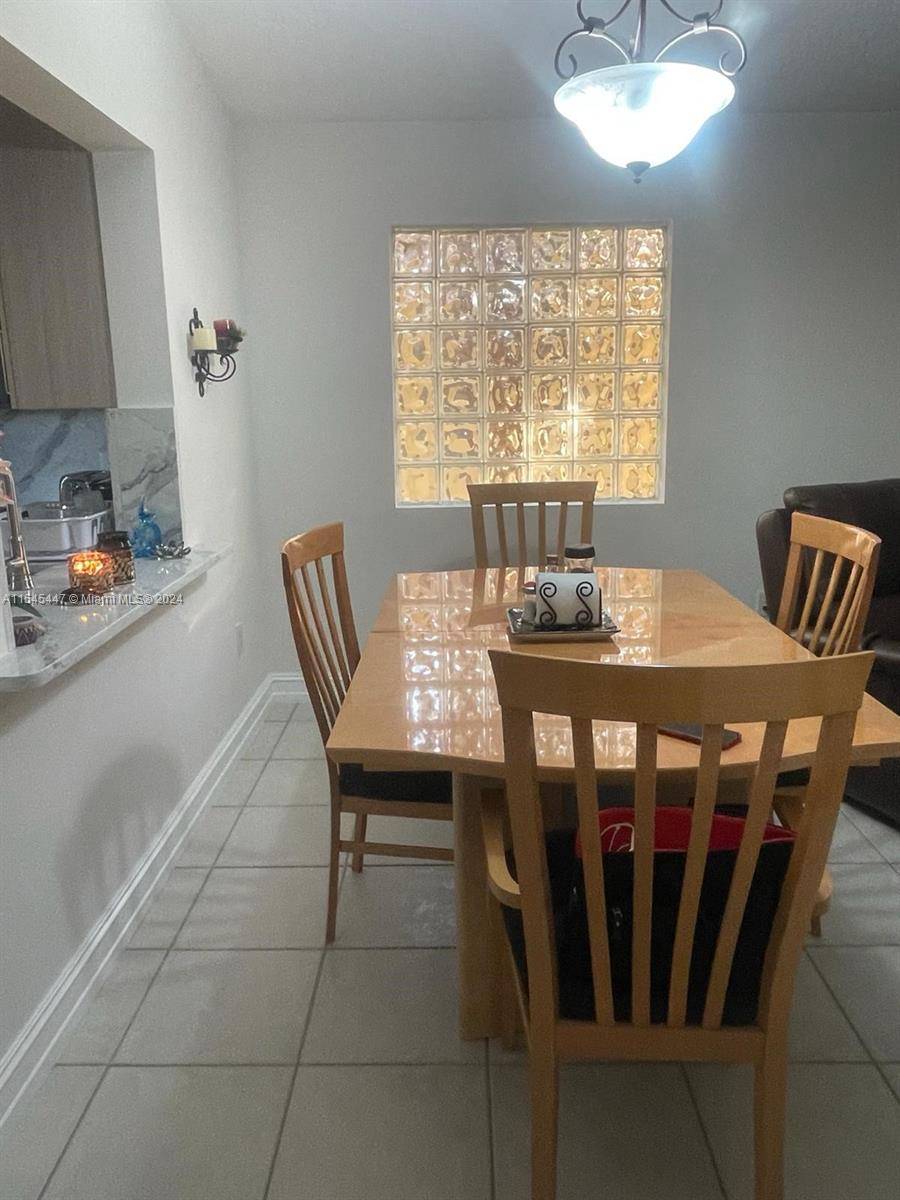 Pembroke Pines, FL 33024,681 NW 78th Ter #206