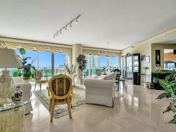 Aventura, FL 33180,19955 NE 38th Ct #901