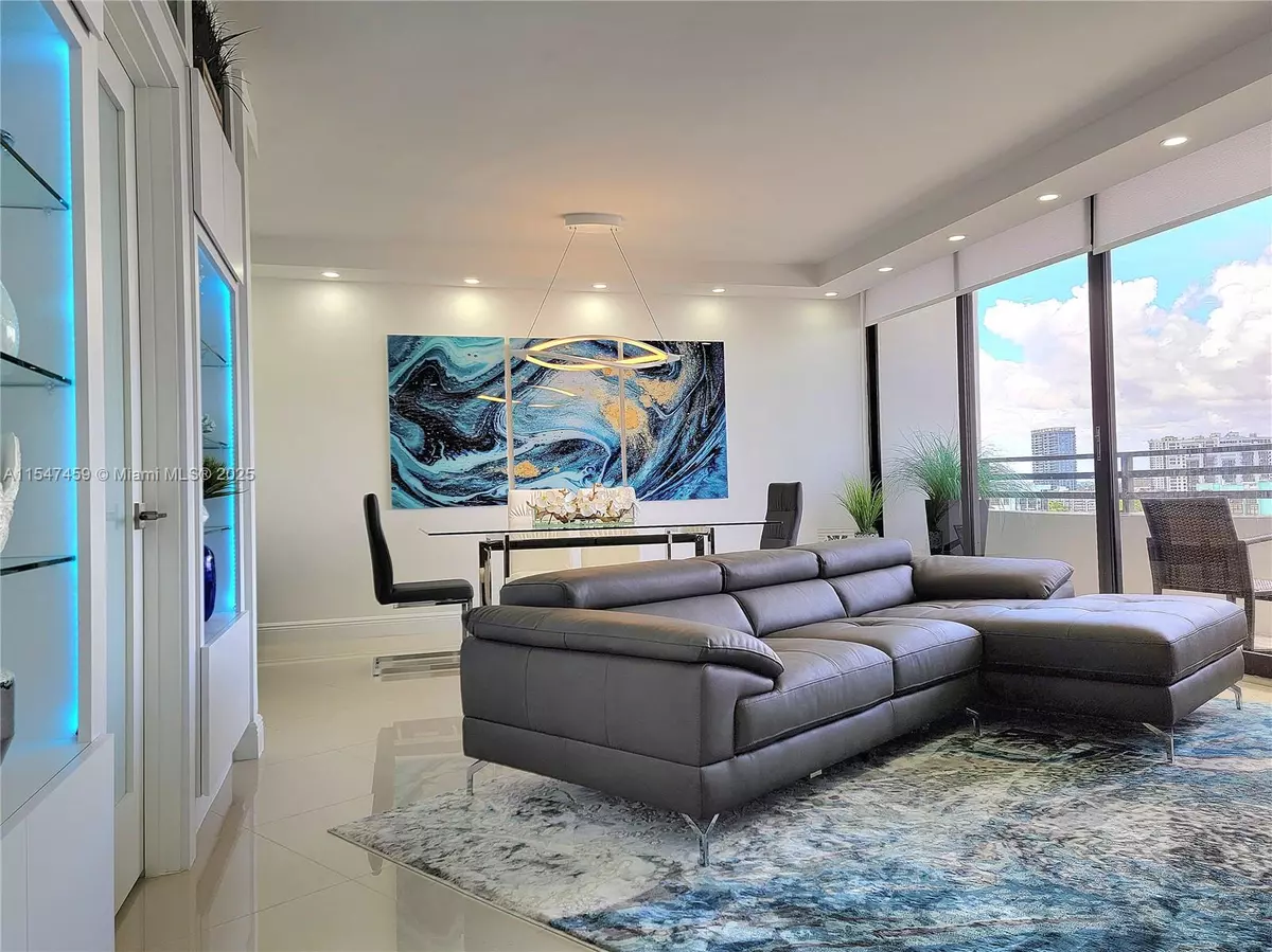 Hollywood, FL 33019,3505 S Ocean Dr #1203