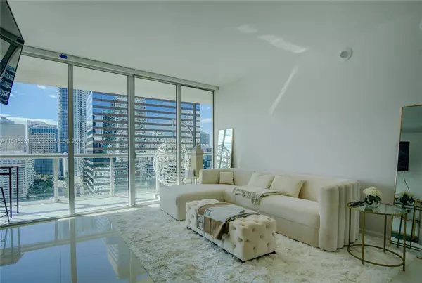 Miami, FL 33131,495 Brickell Ave #2111