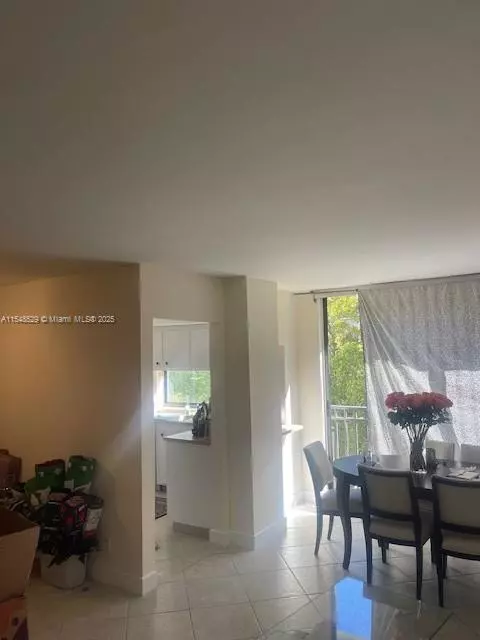 Sunny Isles Beach, FL 33160,16919 N Bay Rd #414