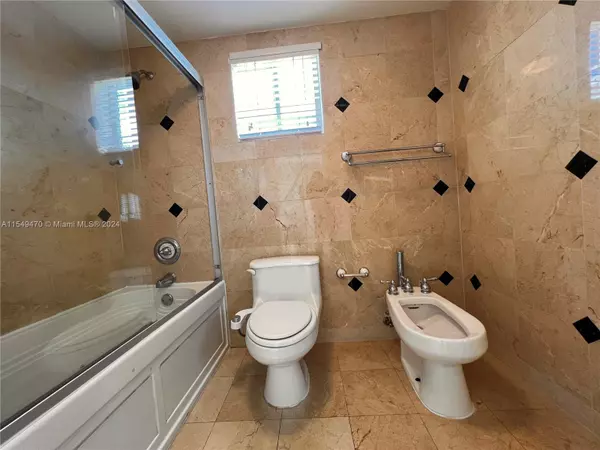 Surfside, FL 33154,8888 Collins Ave #508