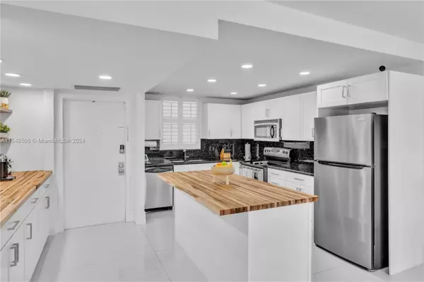 Fort Lauderdale, FL 33308,3100 NE 49th St #303