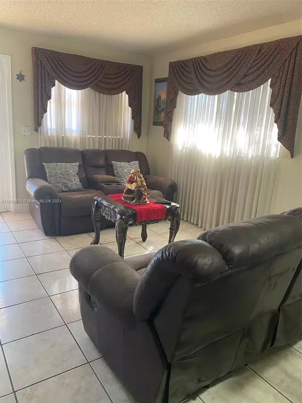 Hialeah, FL 33012,1137 W 40th Pl