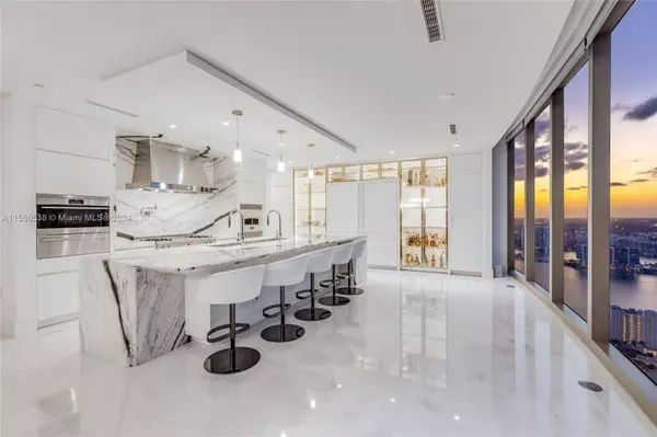 Sunny Isles Beach, FL 33160,17975 Collins Avenue #4402