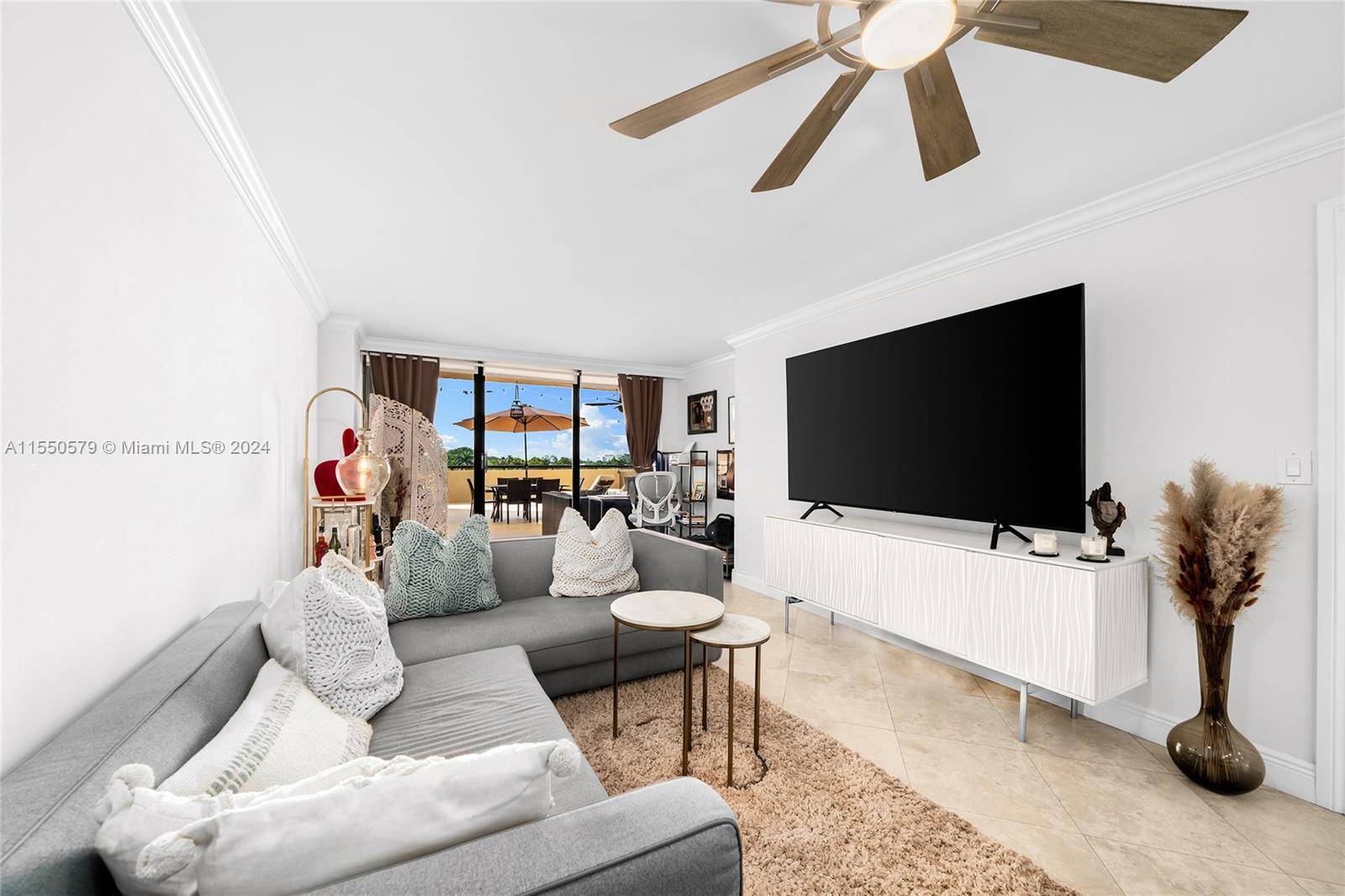 2555 Collins Ave #610, Miami Beach, FL 33140
