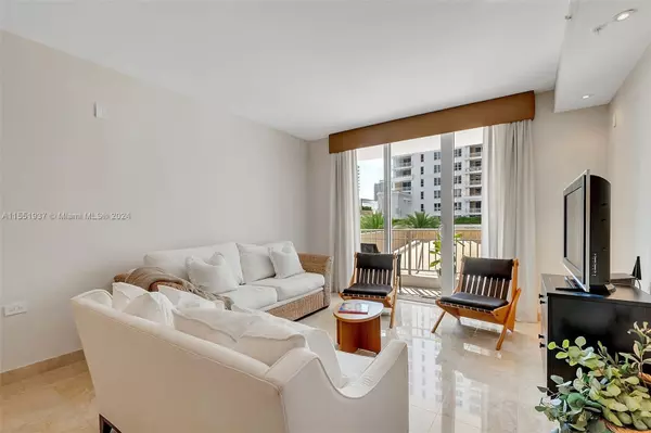 Miami, FL 33131,801 Brickell Key Blvd #407