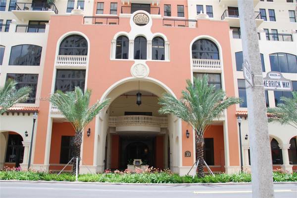 Coral Gables, FL 33134,55 Merrick Way #823