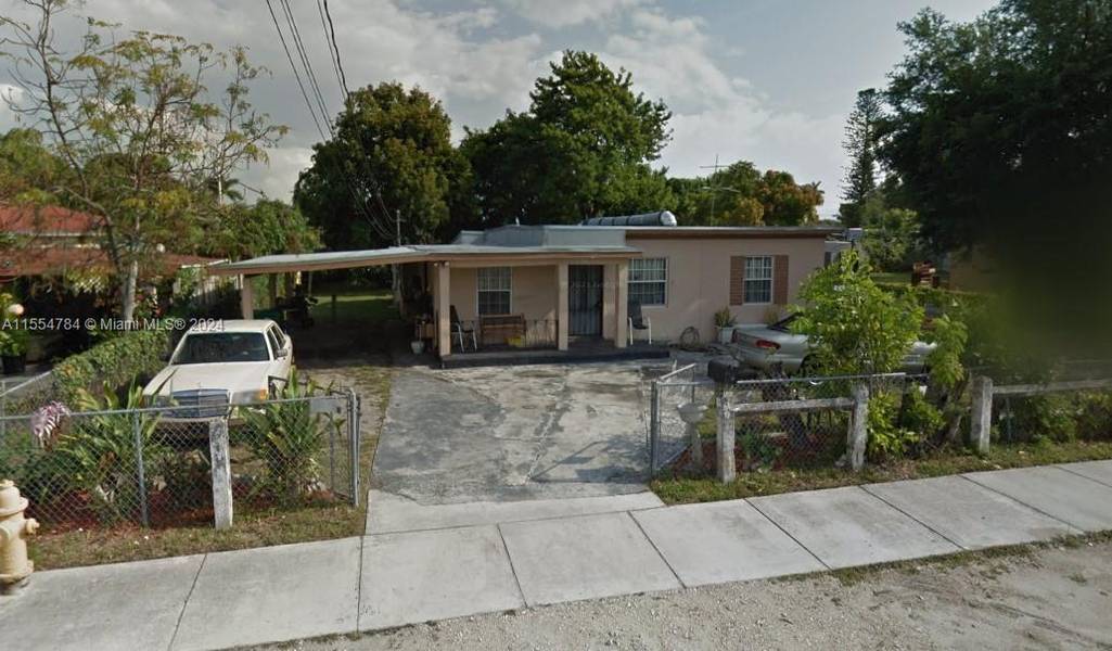 2175 NW 105th St, Miami, FL 33147