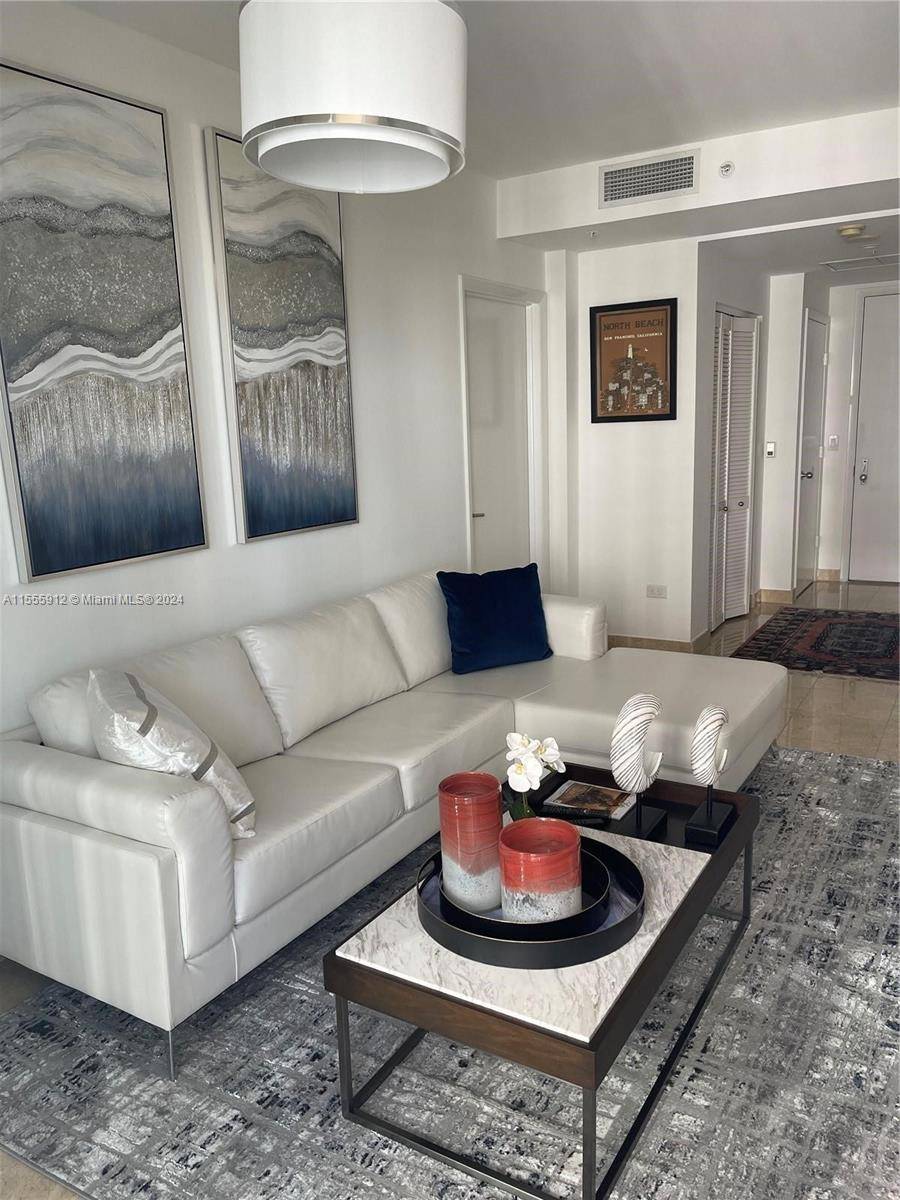 Miami, FL 33131,801 Brickell Key Blvd #1610