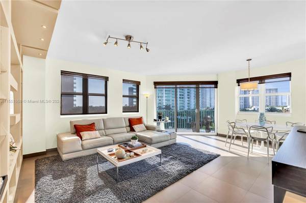 Aventura, FL 33180,20000 E Country Club Dr #611