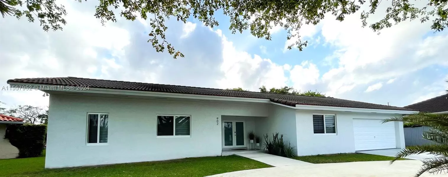 902 SW 102nd Pl, Miami, FL 33174