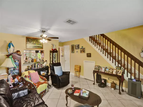 Pembroke Pines, FL 33026,10560 NW 8th St