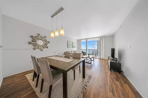 Miami, FL 33131,1155 Brickell Bay Dr #2207